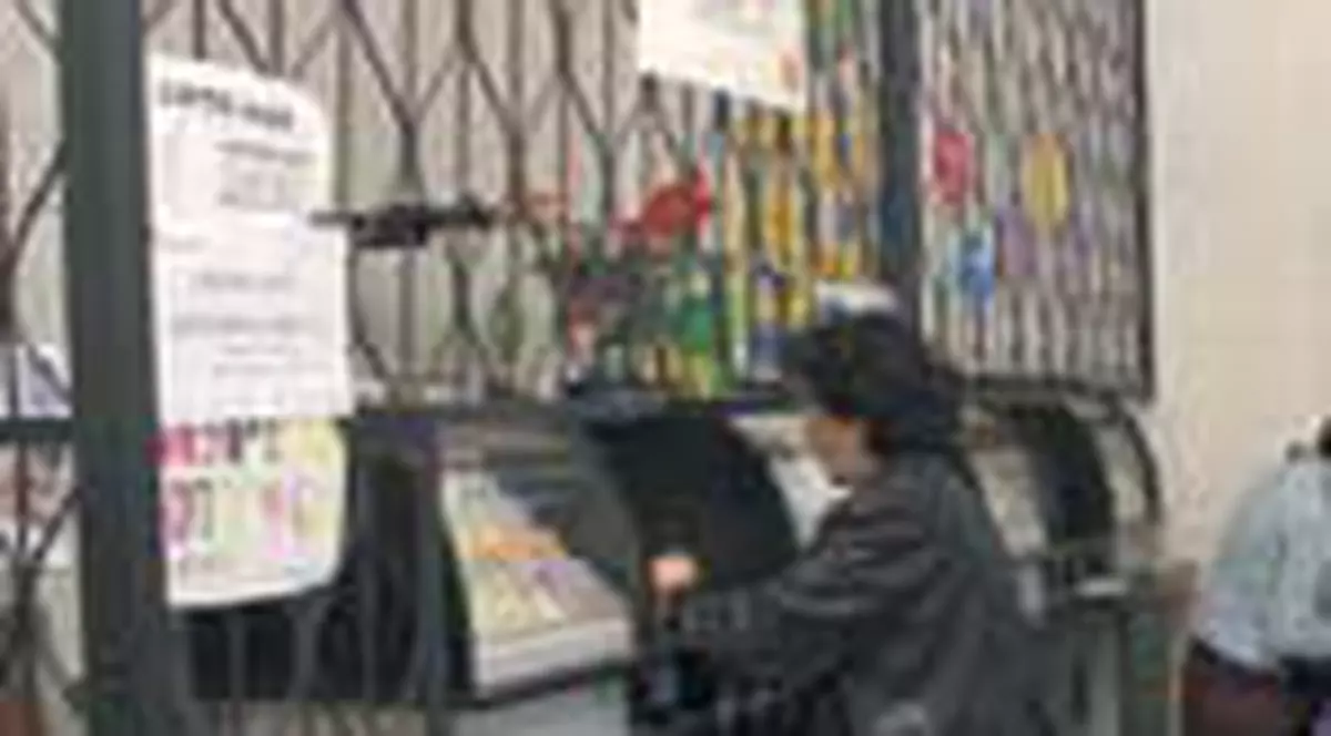 Joaca la loto ca sa castige bani de medicamente