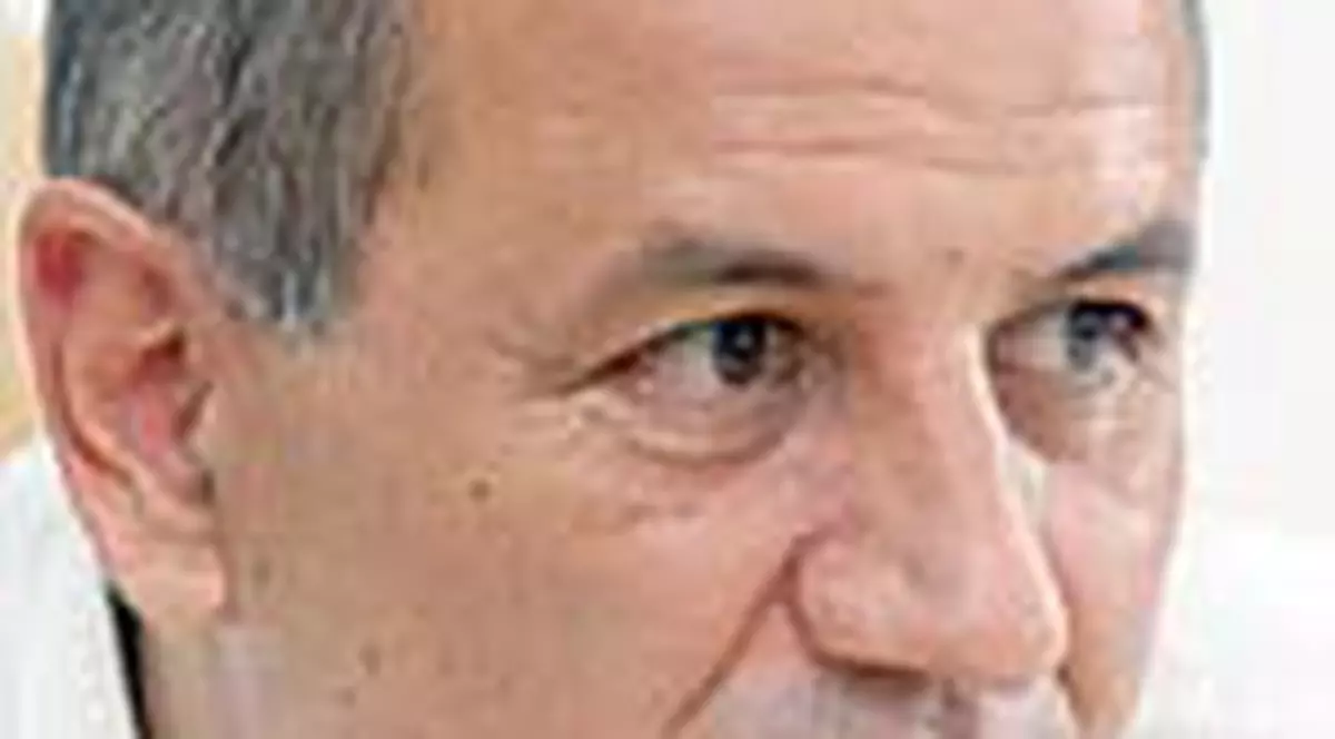 Copos a parasit Guvernul