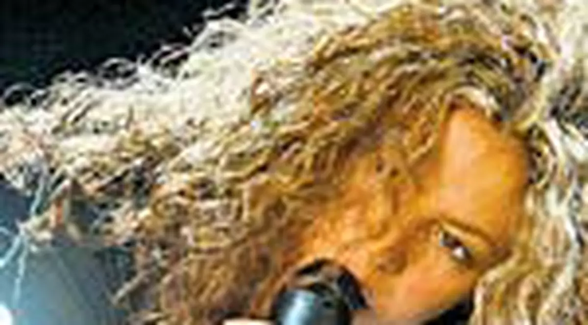 Shakira, reclamata la OPC