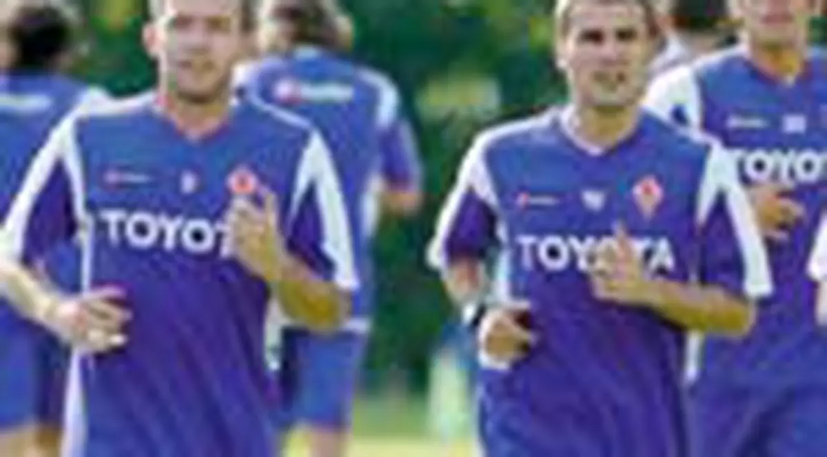 Mutu a plecat cu Fiorentina