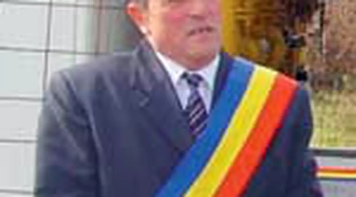 Presedintele Basescu are o 'copie' la Arad