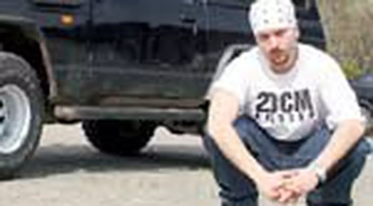 Cheloo de la Parazitii a fost confundat cu un traficant de droguri