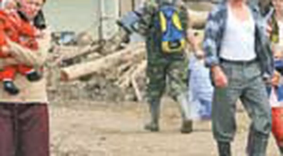 Sinistratii innebunesc de durere