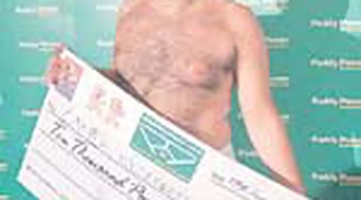 Primul campionat de poker pe dezbracate