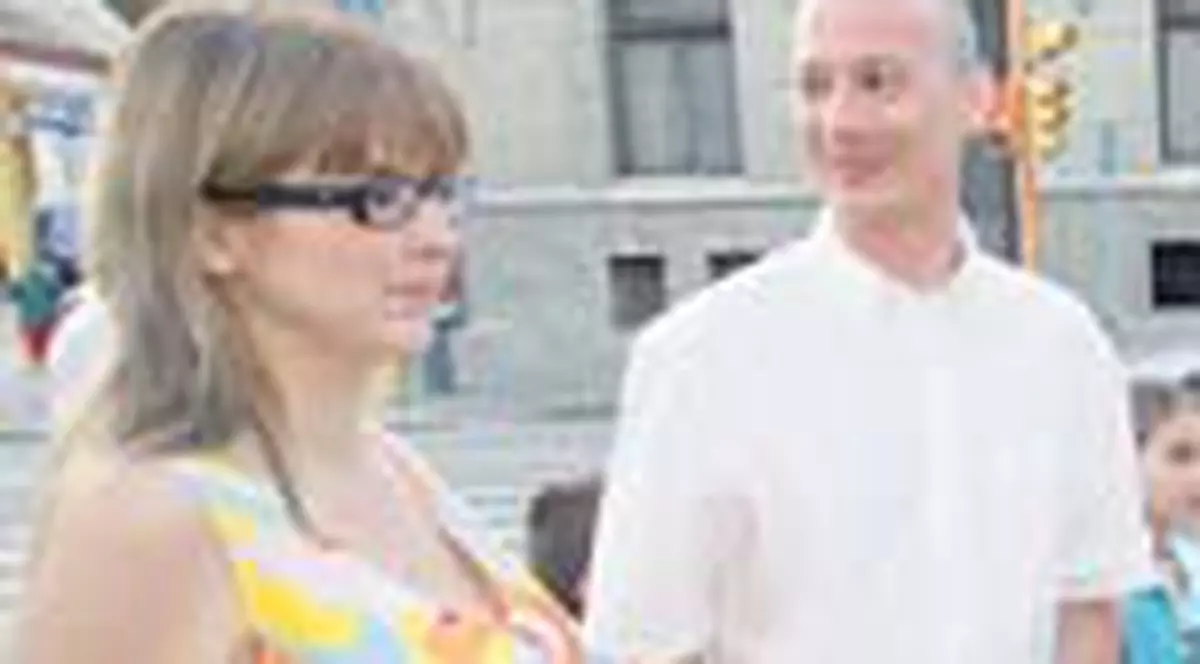 Baietelul lui Olteanu se va naste in casa noua