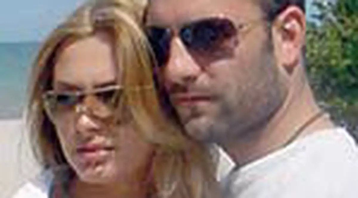 Kitty pleaca pe Coasta de Azur cu iubitul ei