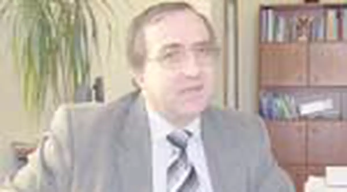 Demnitar cu trei joburi