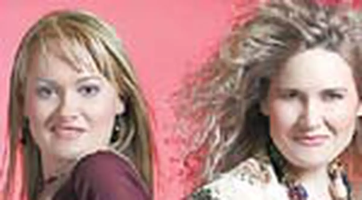 Fetele de la Rustic, intoxicate cu ciorba, pizza si friptura