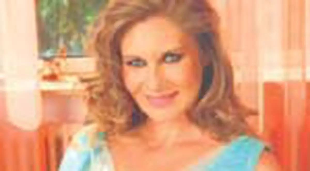 Suzeta de aur pentru bebelusul Romanitei