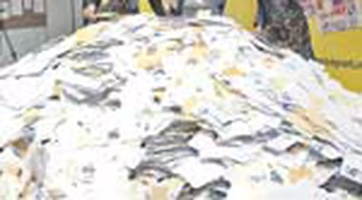 Poftiti la premii de 7 miliarde lei!