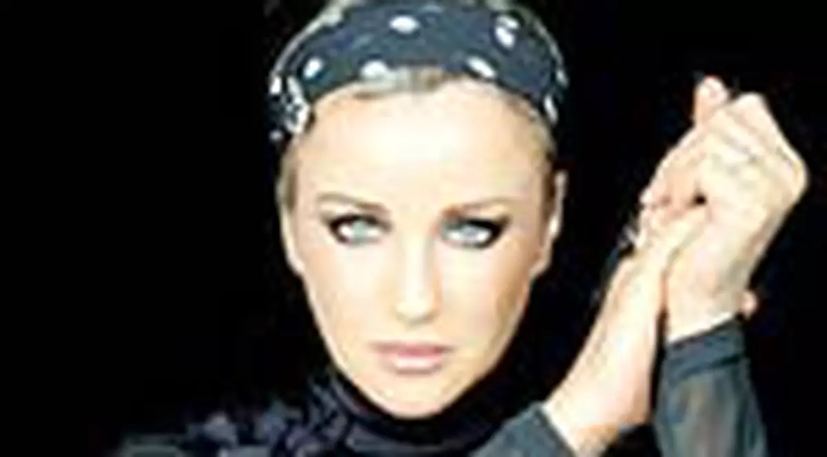 Tania Budi se apuca de cantat