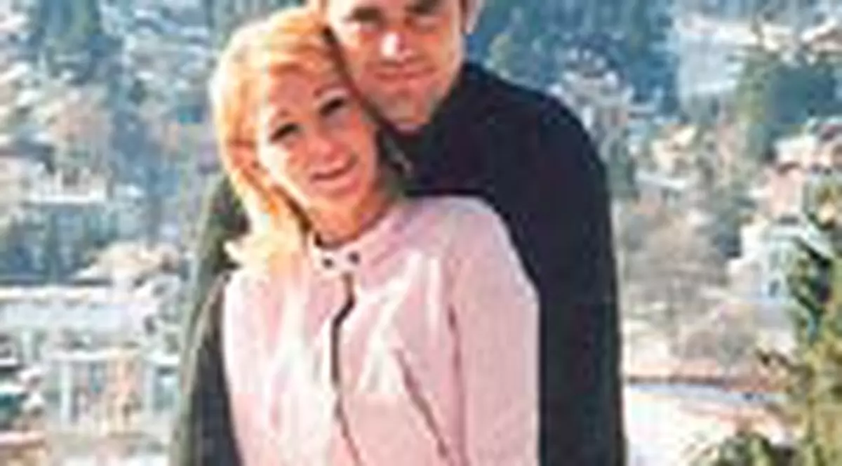 Astazi, Catrinel Sandu si Gabriel Trifu se cununa civil