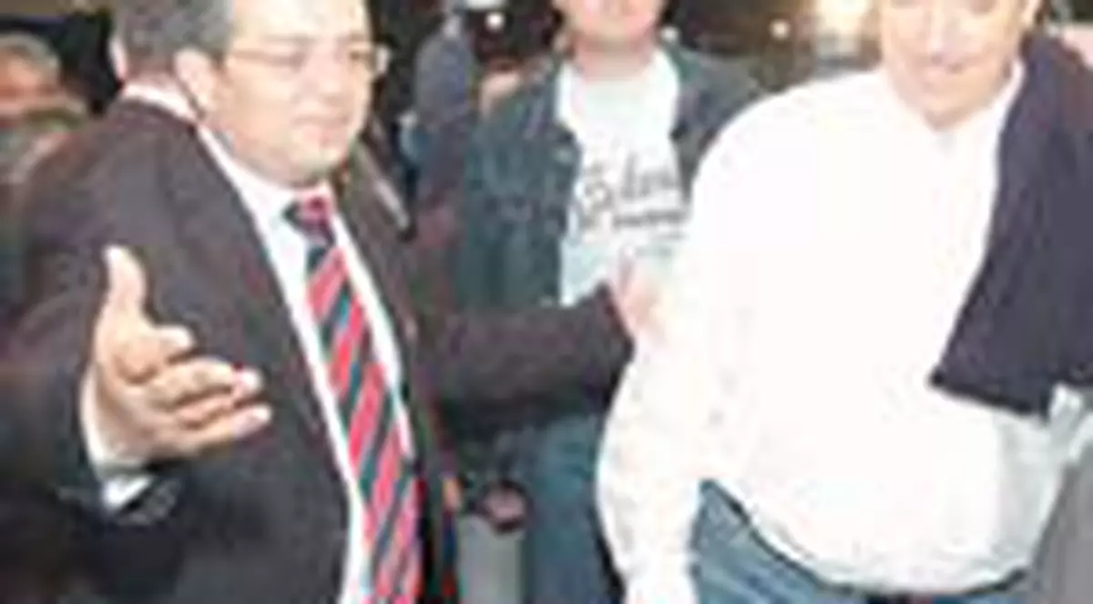 Dupa sedinte separate, liberalii si democratii au baut impreuna la Cluj