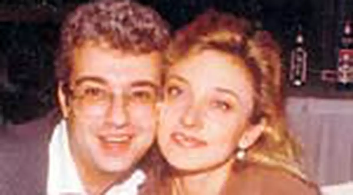 Catalin Crisan a inregistrat o melodie in duet cu sotia lui