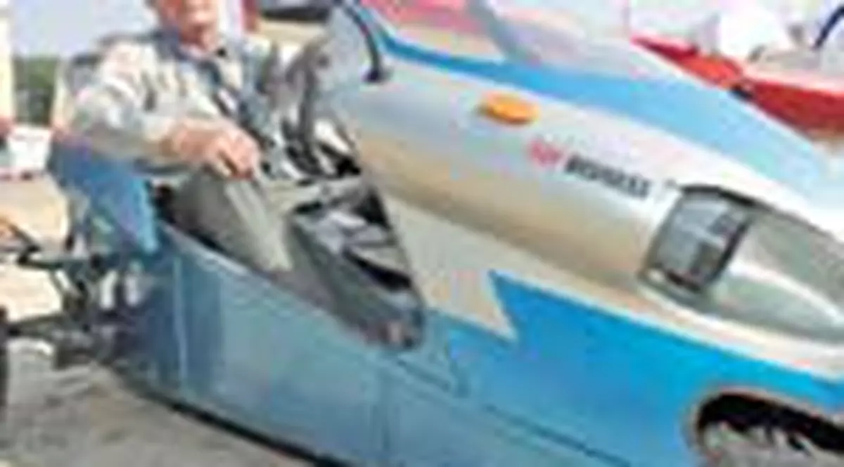 Masina ecologica si gresia iluminata