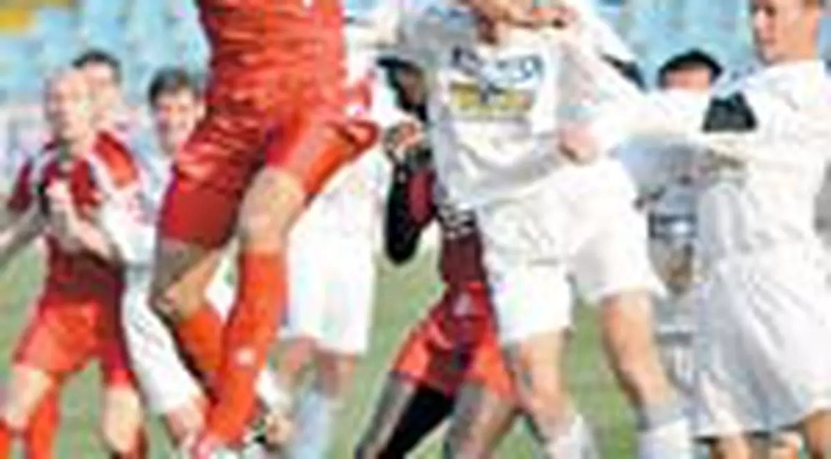 Gloria, tare ca Otelul