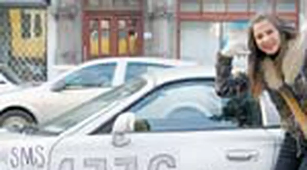 Dana Rogoz si-a pus masina 'la bataie'