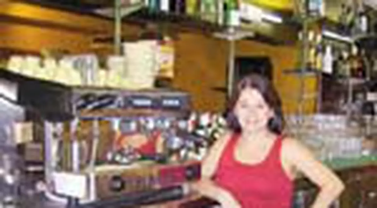 Romanii din Malaga merg la barul Teodorei 