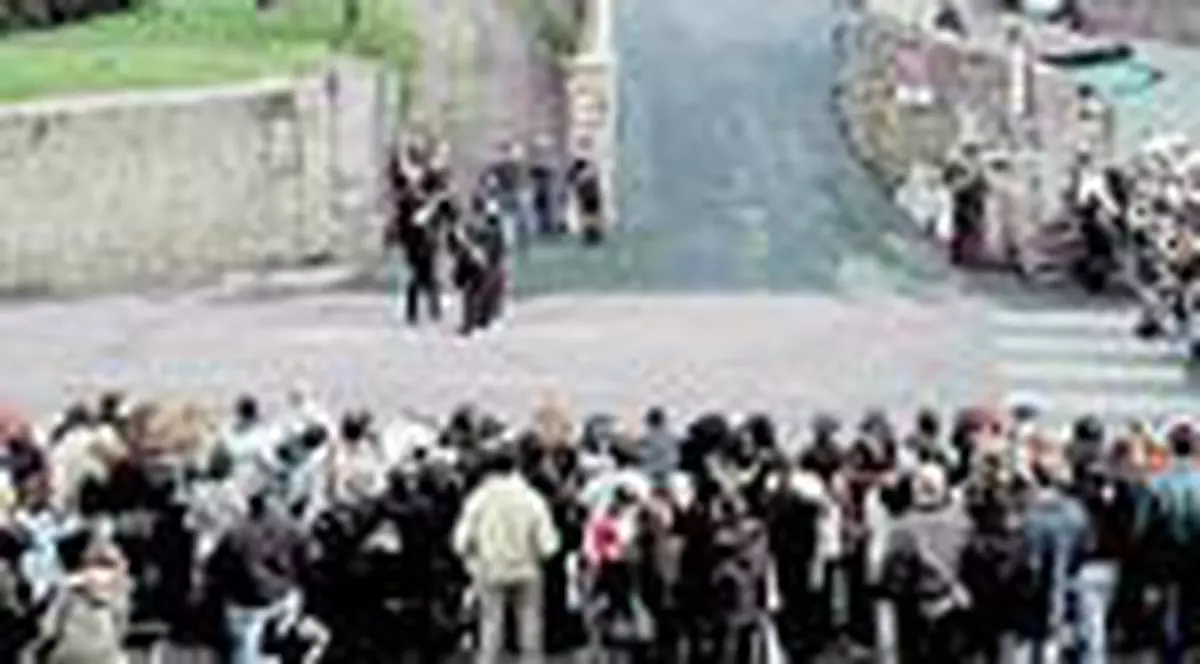 Tom Cruise a facut nunta intr-un castel bantuit