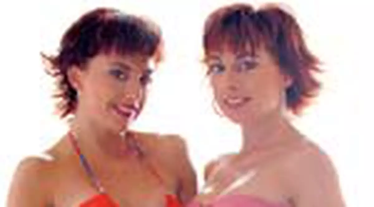 Amor cu Cheeky Girls in  Parlament