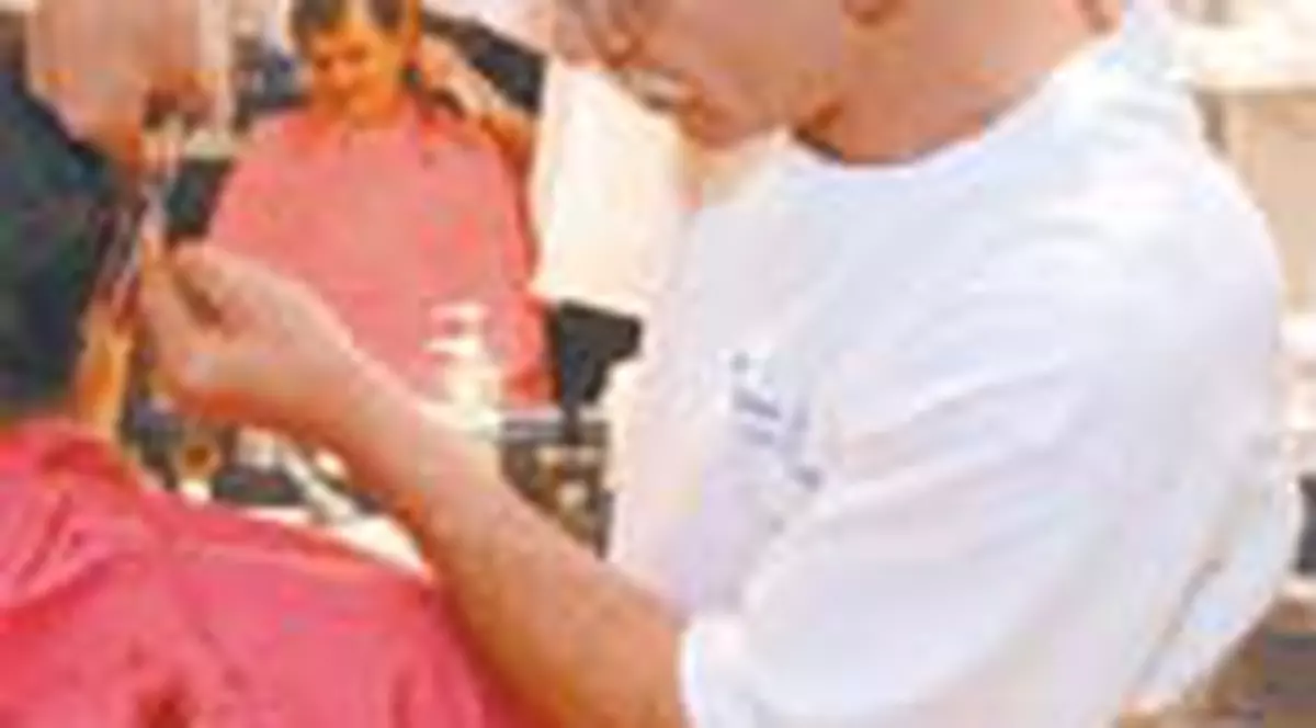 Frizerul castiga 5,8 milioane