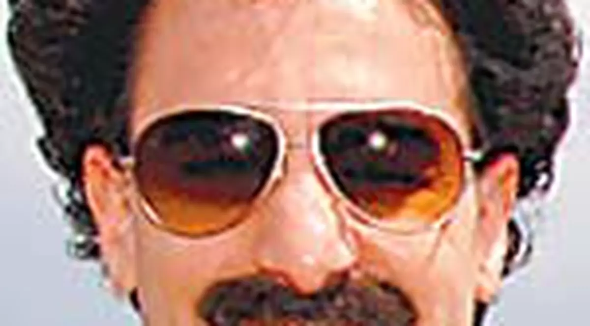 'Borat' baga zazanie intre Brad si Jennifer