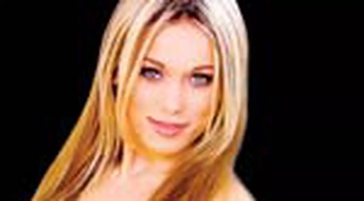 Bambola vrea sa-si deschida un salon de frumusete in Romania