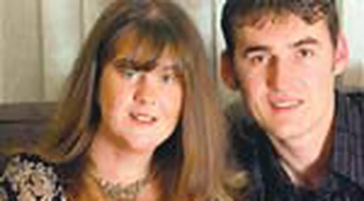 S-a casatorit cu fiul adoptiv