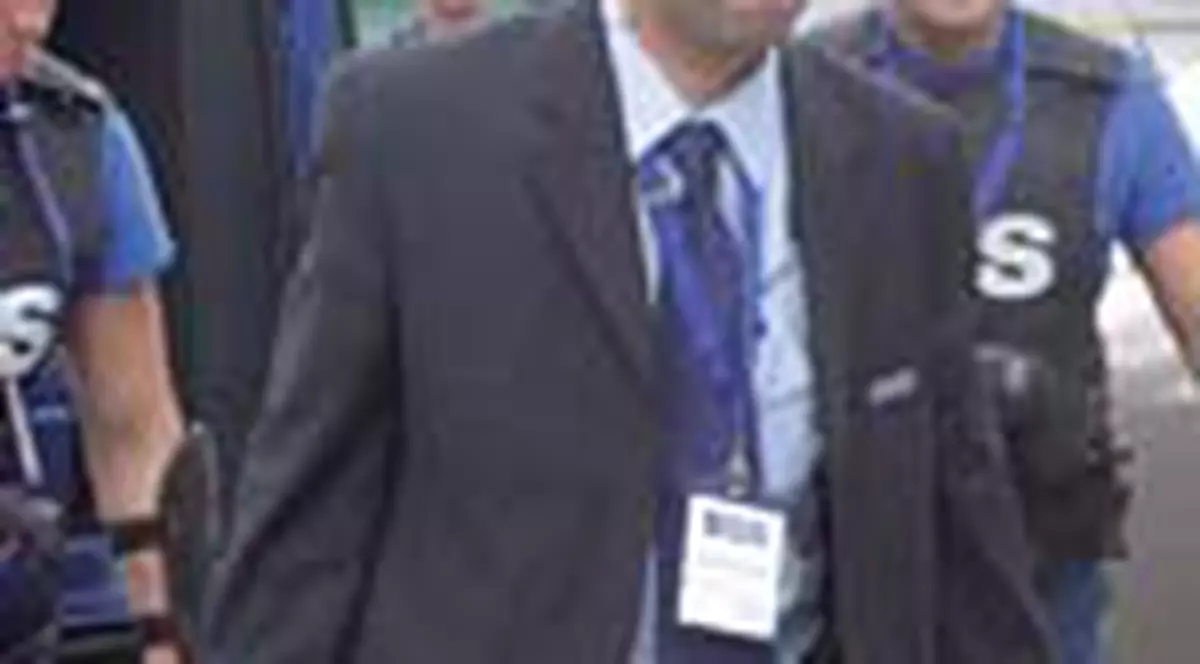 El a pazit vioara de 4 milioane dolari