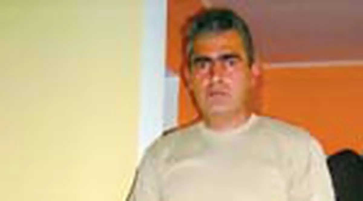 'Ii dau in judecata daca nu imi returneaza aparatura'