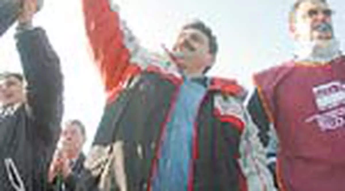 Functionarii publici cer majorarea salariilor cu 11%