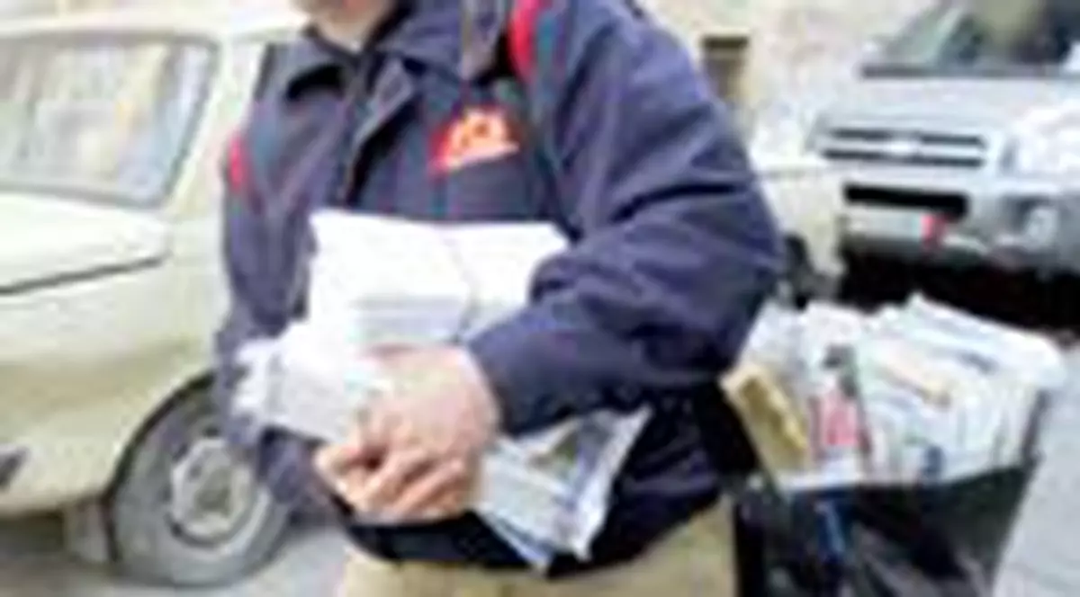 Cara in spate sase tone de hartie pe an