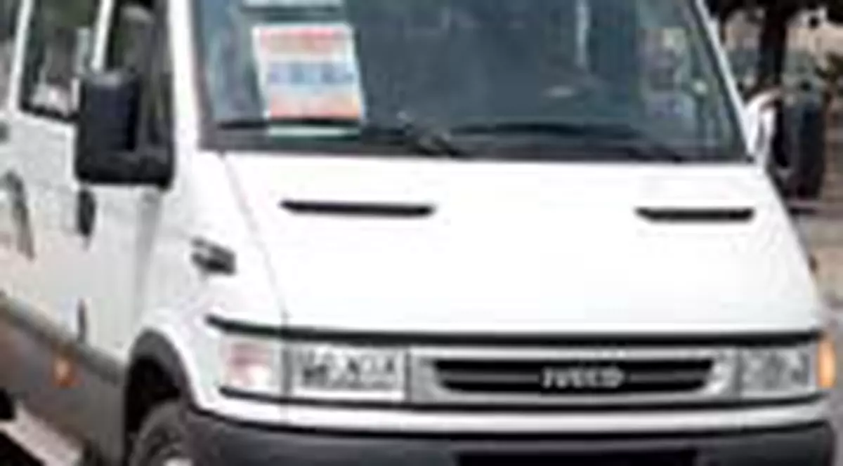 Turisti zdrobiti in  microbuz 