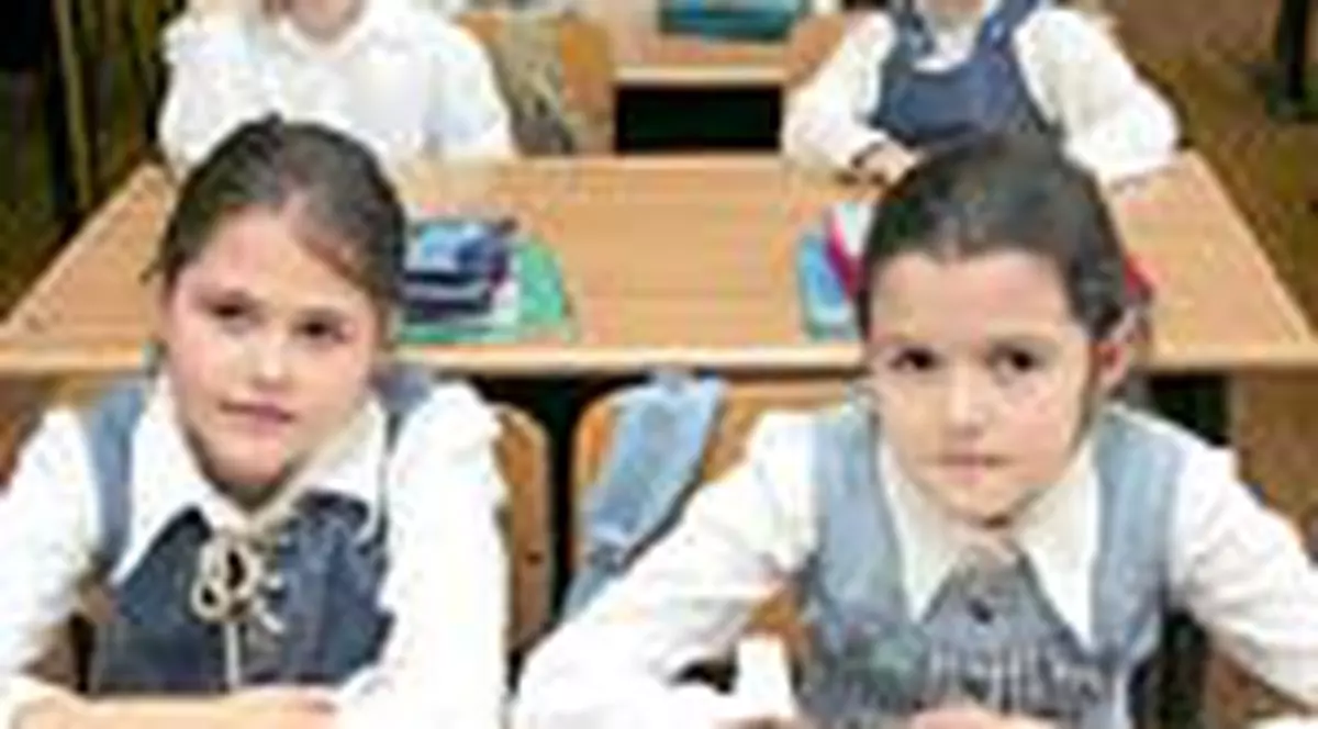 Elevii, nevoiti sa aiba semne distinctive