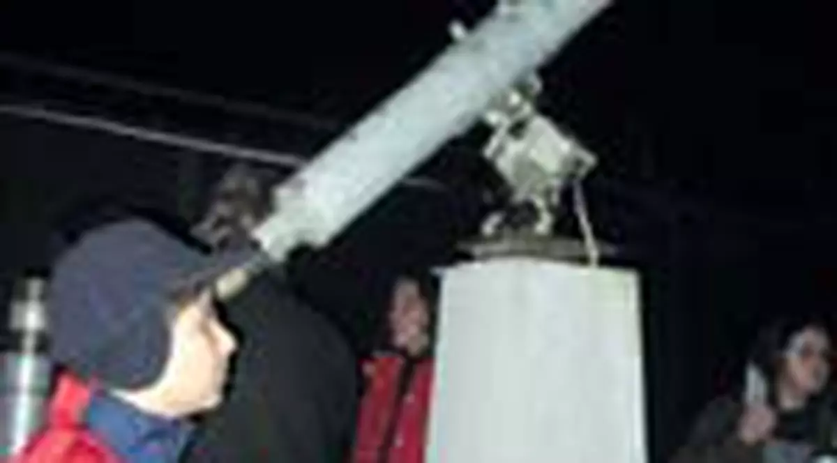 Bucurestenii n-au vazut eclipsa de Luna