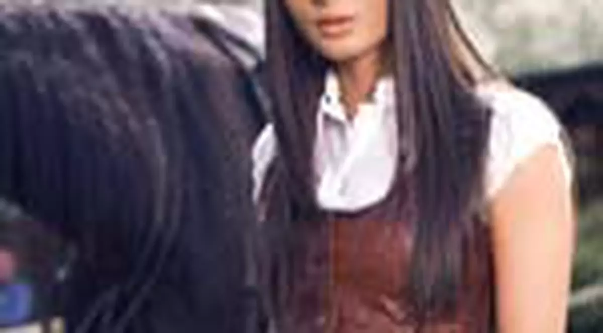 Elena Basescu, din nou vedeta pe podium