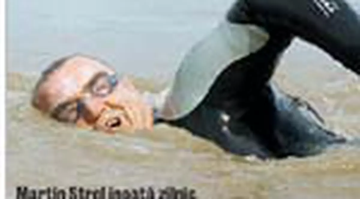 In Cartea Recordurilor dupa ce a inotat 5.430 km