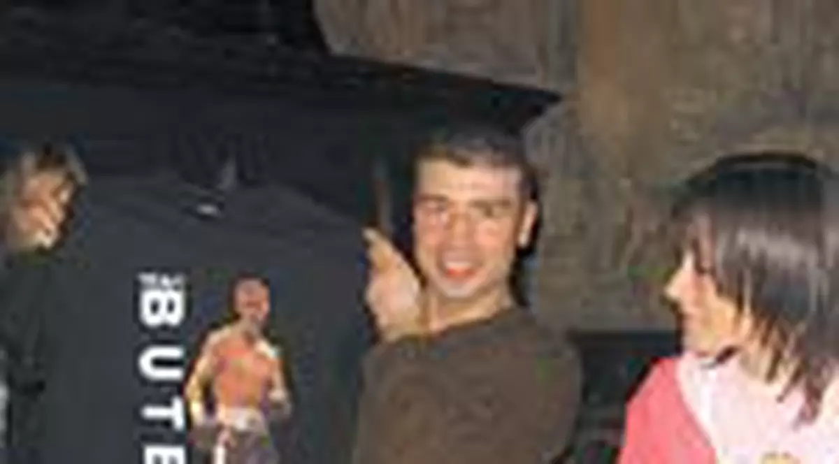 Lucian Bute a dat boxul pe baschet