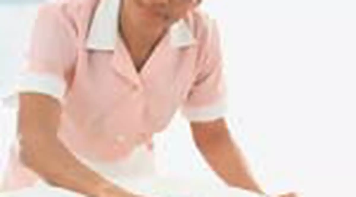 1.065 de euro pe luna pentru cameristele care pleaca in Spania