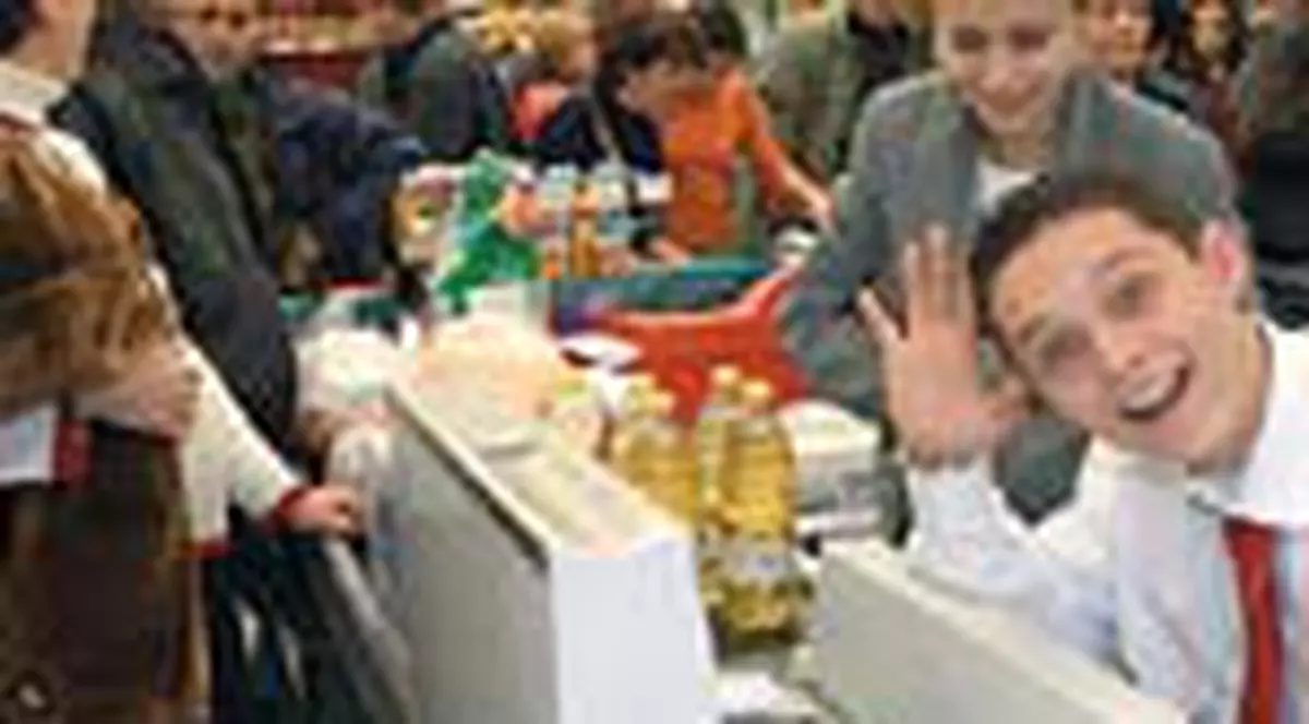 Hypermarketurile au program special