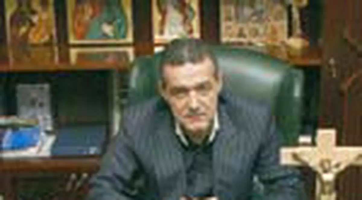 Poftiti in biroul lui Becali