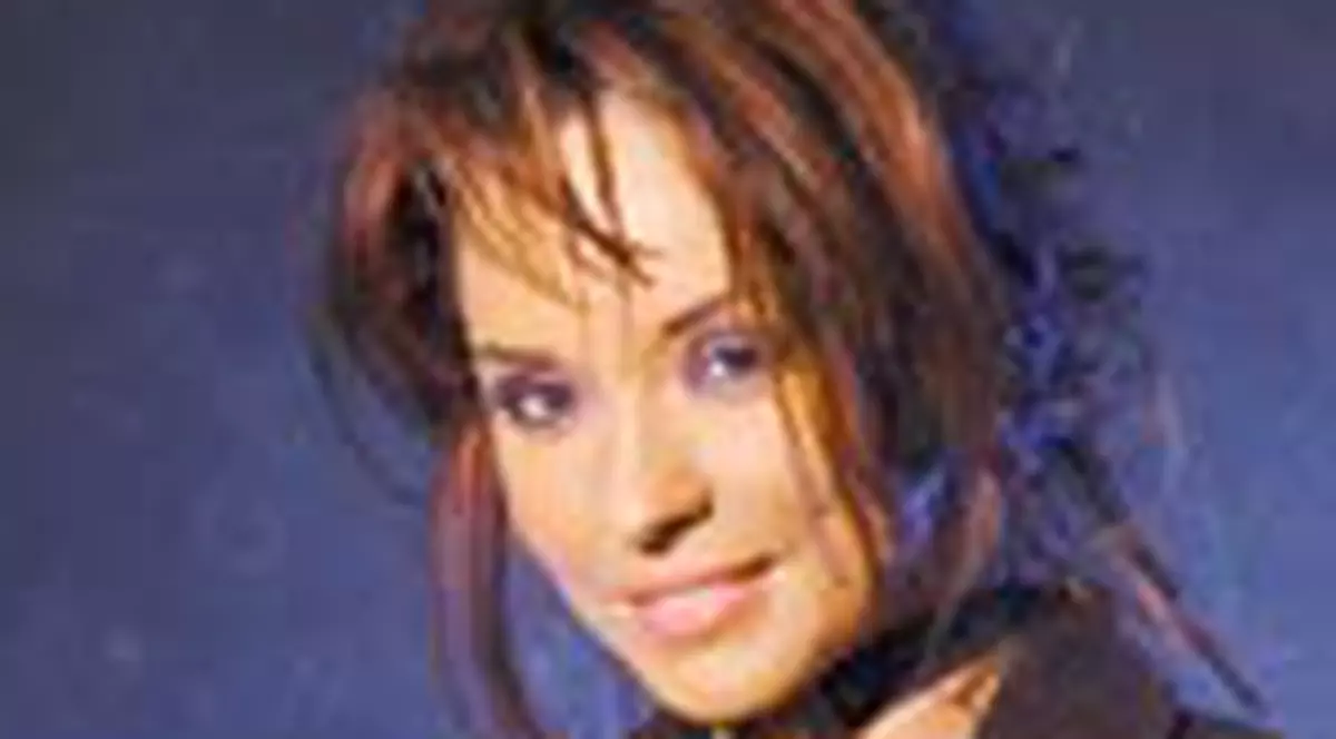 Andreea, la Paris pentru a-si cunoaste doctorul