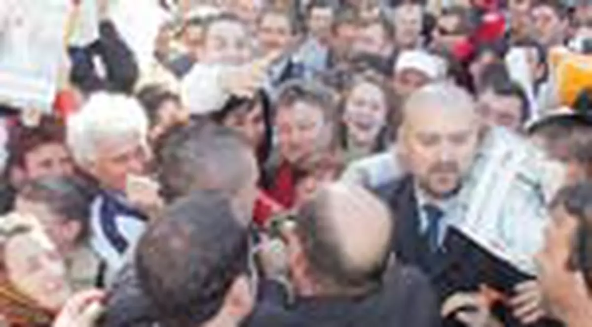 'Ati plecat la mai bine, de aceea va respect'