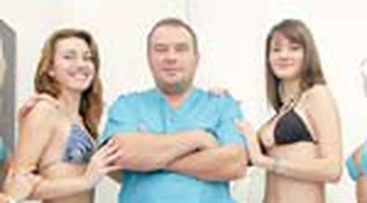 Libertatea iti pune silicoane!