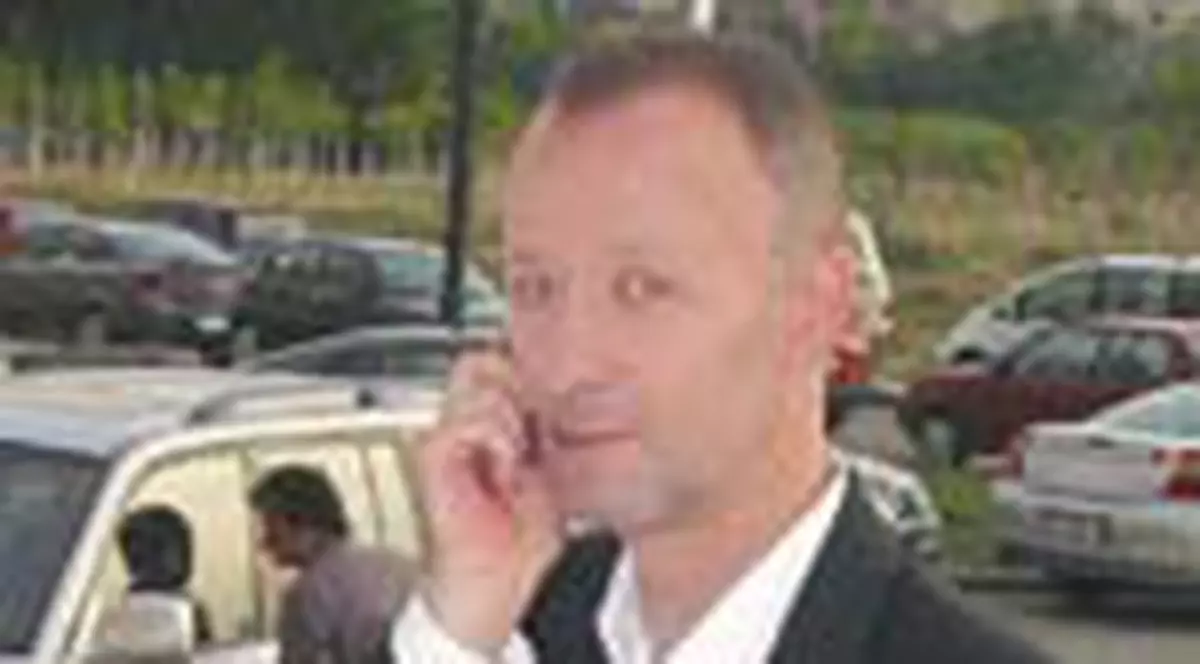 Iubeste o alta femeie?