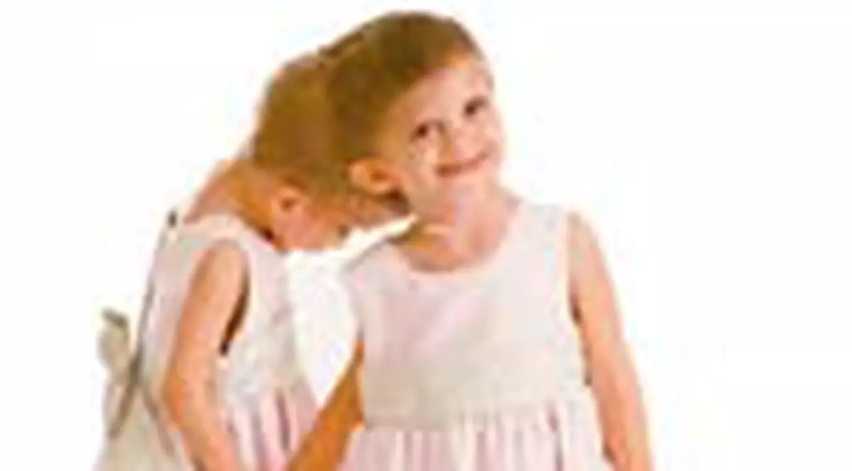 Siamezele au fost externate