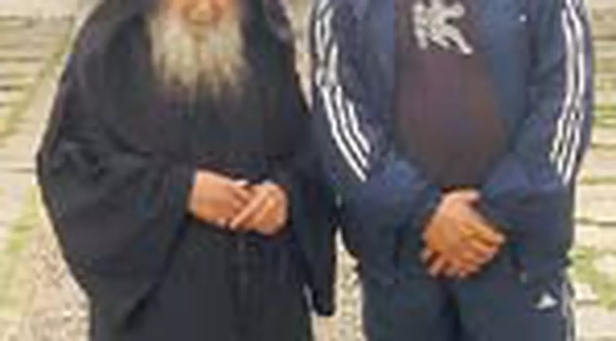 250.000 &euro; pentru romanii de la Athos