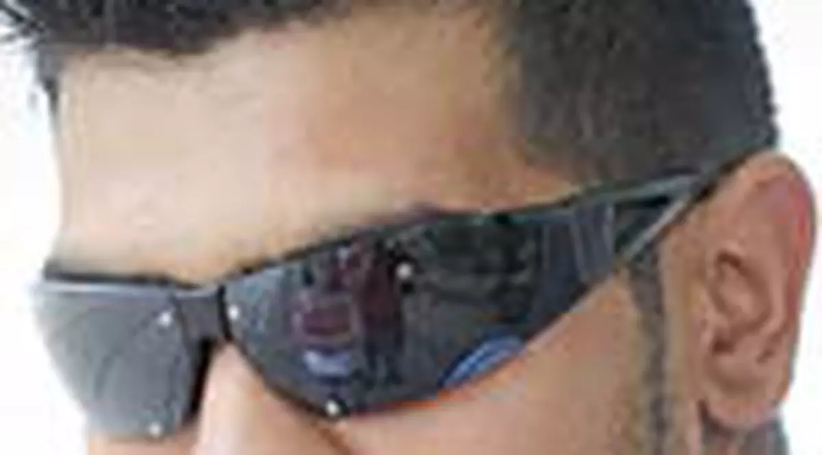 Va bate gandul sa va cumparati si voi o arma?