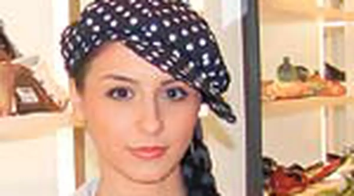 Betty de la Etnic are peste 200 de perechi de pantofi