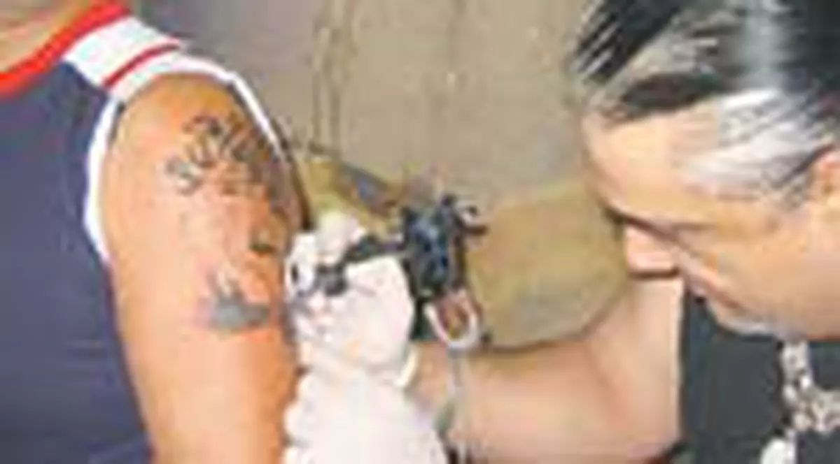 A ajuns tatuaj!